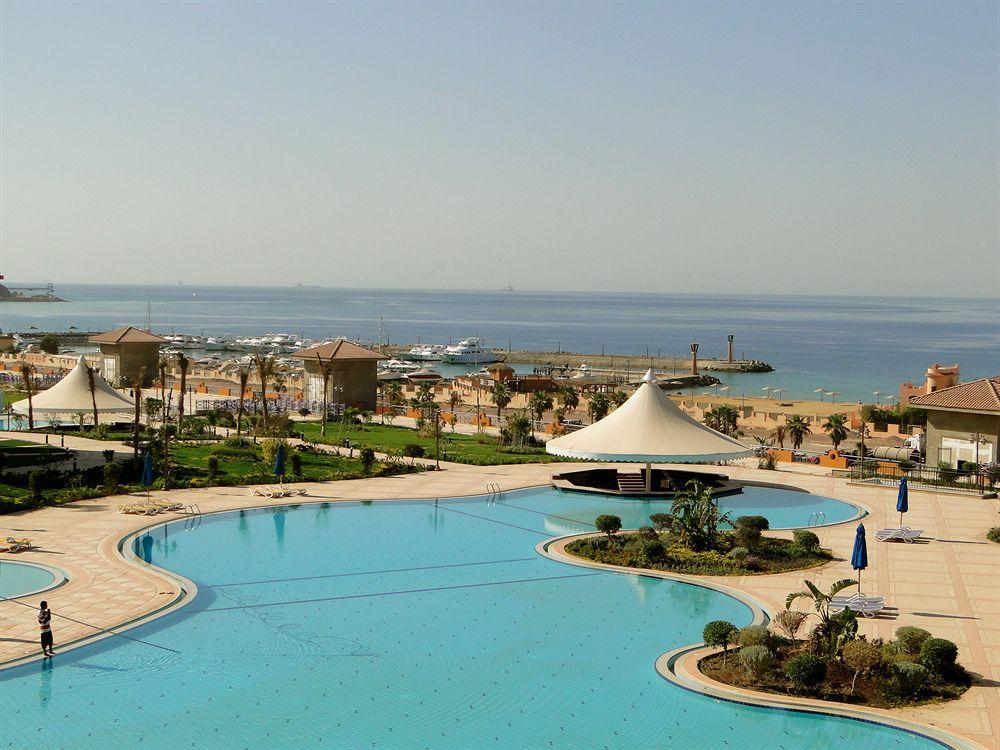 Porto Sokhna Pyramids Apartments Powered By Amer-Group Family Only Ain Sukhna Exterior foto