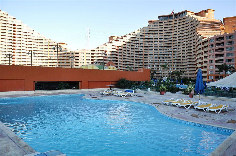 Porto Sokhna Pyramids Apartments Powered By Amer-Group Family Only Ain Sukhna Exterior foto