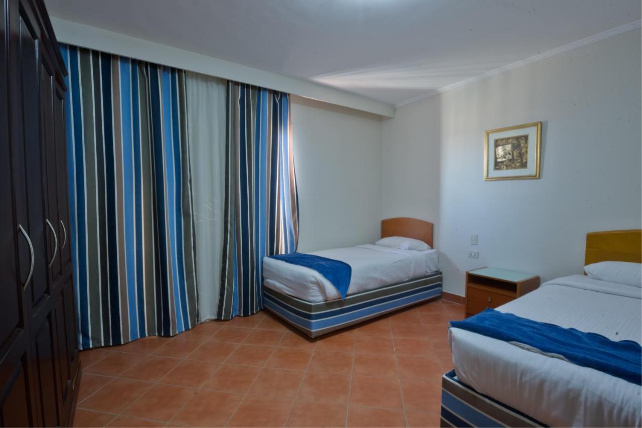 Porto Sokhna Pyramids Apartments Powered By Amer-Group Family Only Ain Sukhna Exterior foto